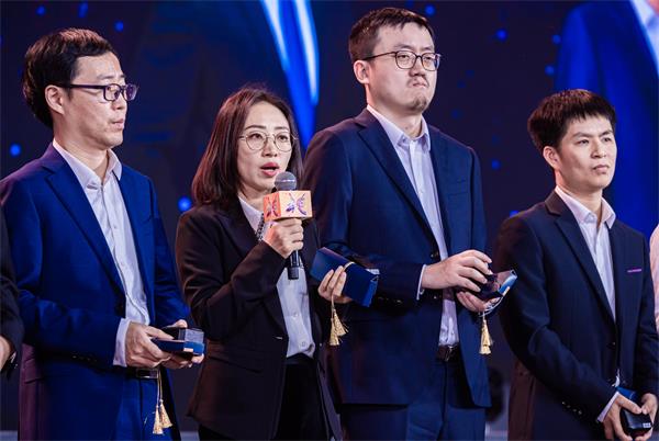 191613715767697070946.jpg 24.jpg